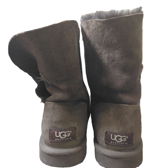 UGG Australia Bailey Button Short Boots Women’s 7 Brown Shearling Suede - Picture 4 of 7